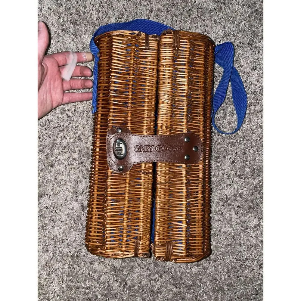 Grey Goose Wicker Basket Carrier for Glasses &‎ Bottle 2 Glasses /Drink Stirrers